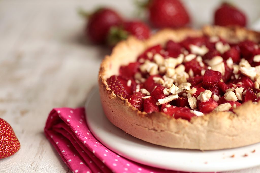 Fresh Strawberry Pie w/ Gluten-free Almond Coconut