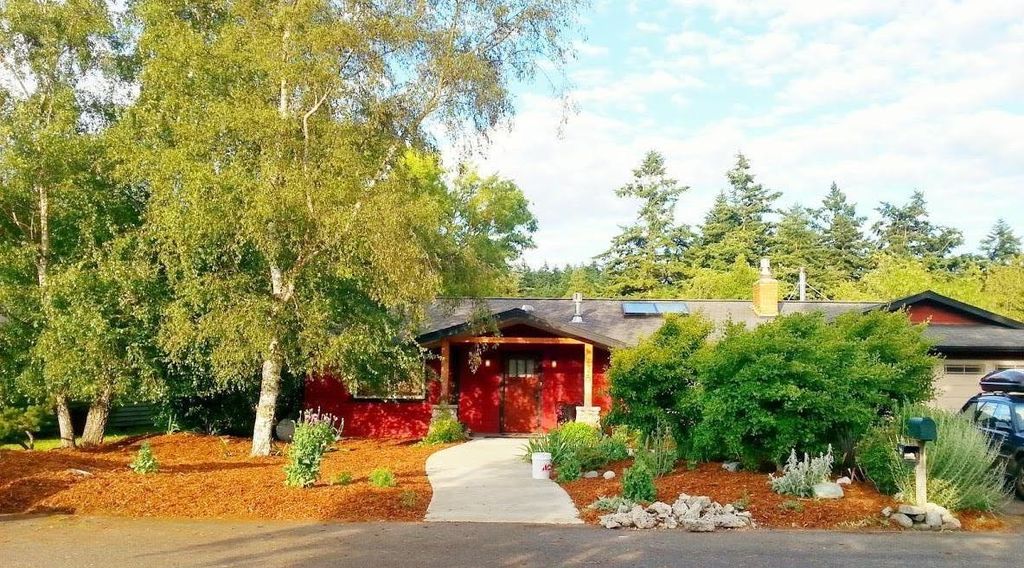 A full weed out and 10 plus yards of mulch. Port T