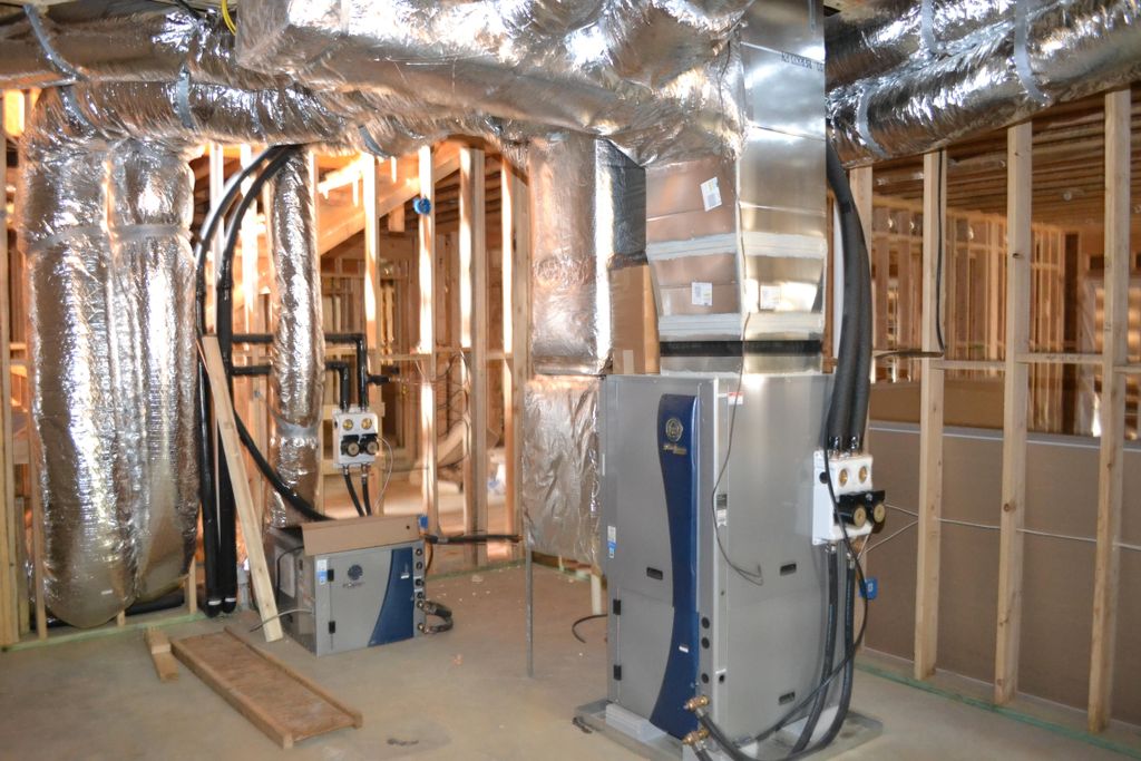 A 40 SEER 10 ton Geothermal installation with duct