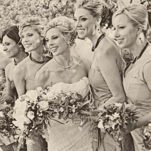 Confident with large bridal parties. 