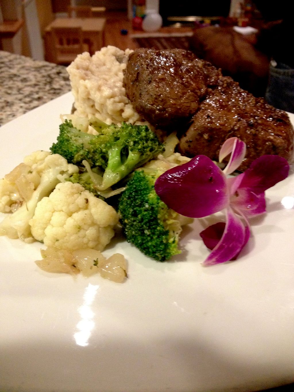 Private Birthday Party for 20.
Elk Tenderloin, Sau