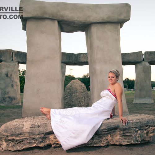 Bridal photos at Stonehenge II