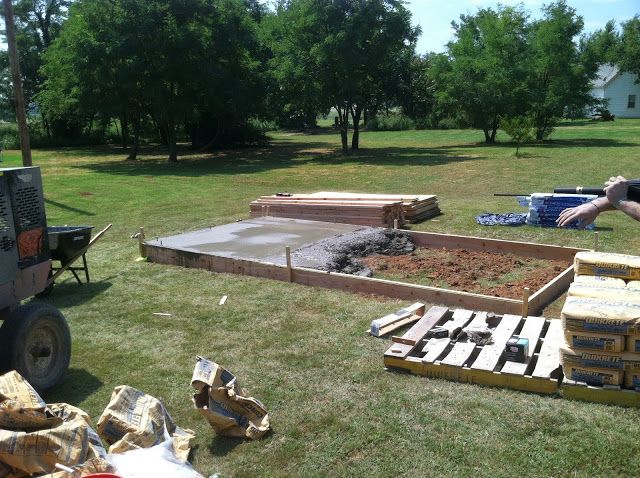 10' x 12' shed build.