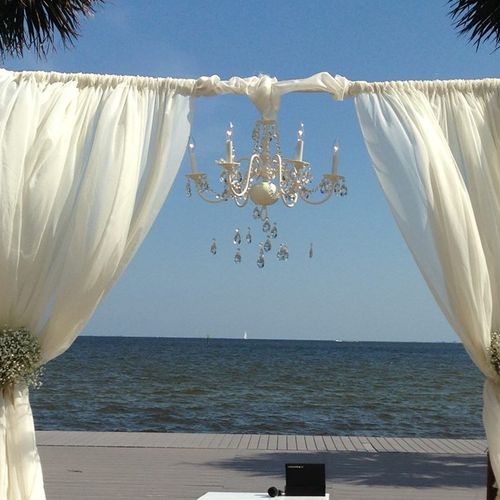Beautiful Wedding Chandelier Backdrop for your Rus