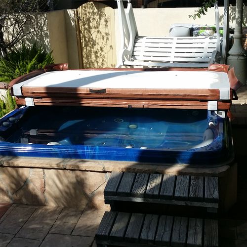 Hot tub for warm ups and relaxation.