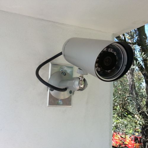Alarm.com outdoor HD camera with night vision