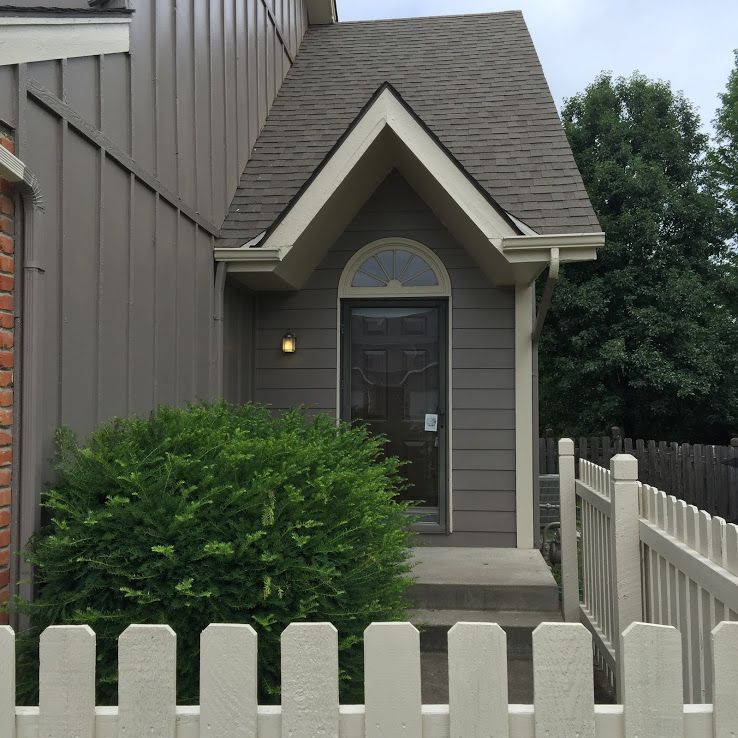 Lees Summit Duplex. Color selection and repaint.