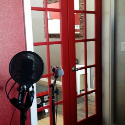 There is a professional quality recording studio w