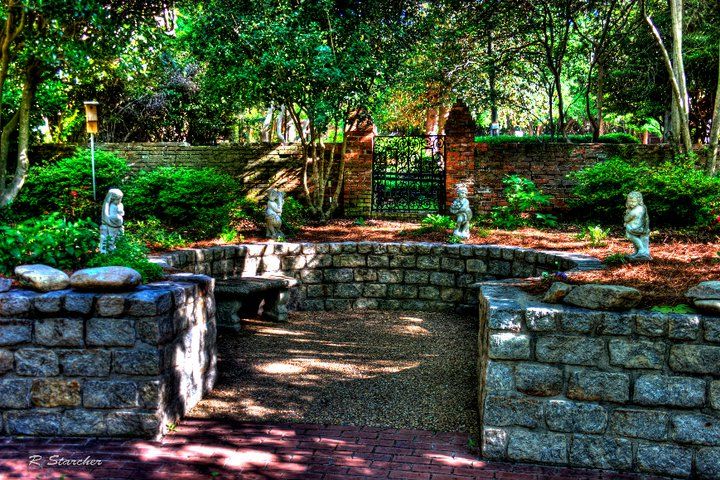 Pendelton King Park- The touch and feel garden
Aug