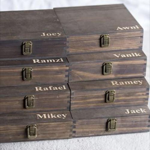 Customized gift boxes for the groomsmen 