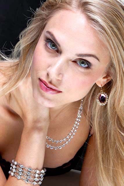 So natural yet glamorous! For a jewelry ad campaig