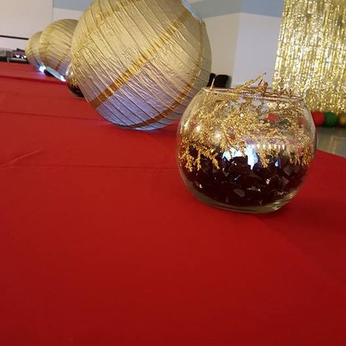 Corporate end of year decor