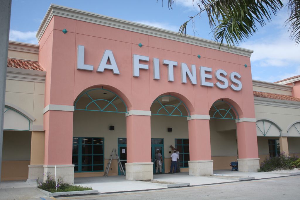 LA Fitness Exterior Painting