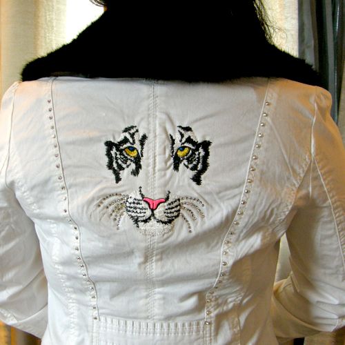Embroidered snow Leopard