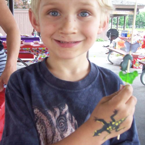 This lil guy asked for a salamander on his hand wh