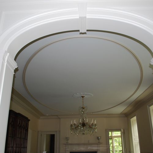 Ceiling molding