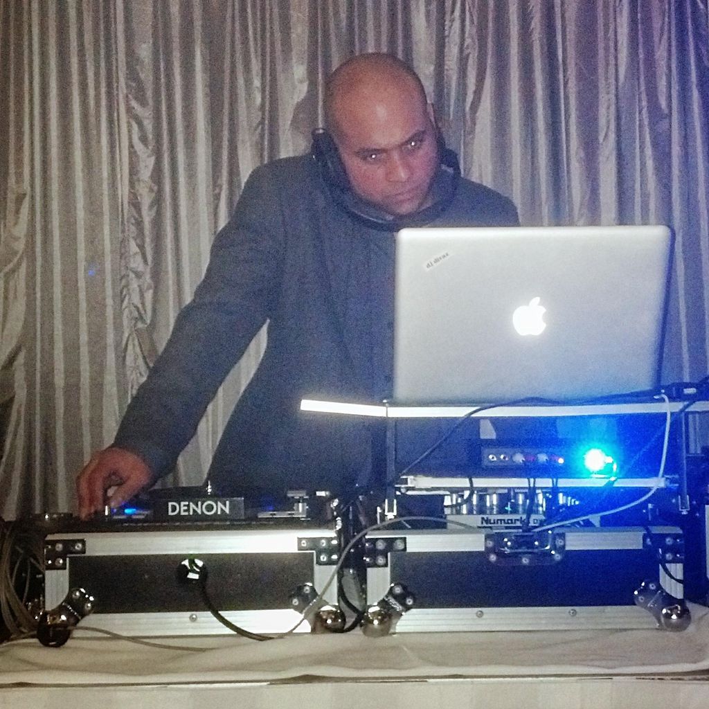 DJ Divaz - Professional DJ/Audiovi...