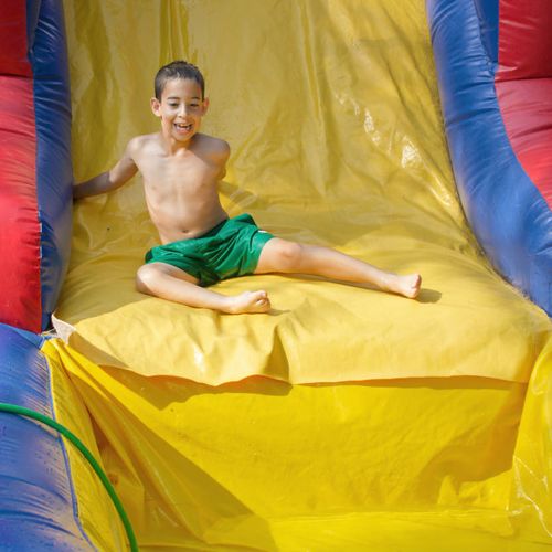 Inflatable_Slides_for_Kids_Parties_Louisville_KY