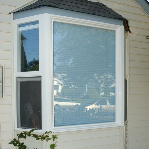 Vinyl Bay Window 
Double hung/Picture/Double Hung.
