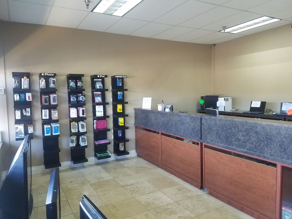 Inside Tekkies Bartlett il