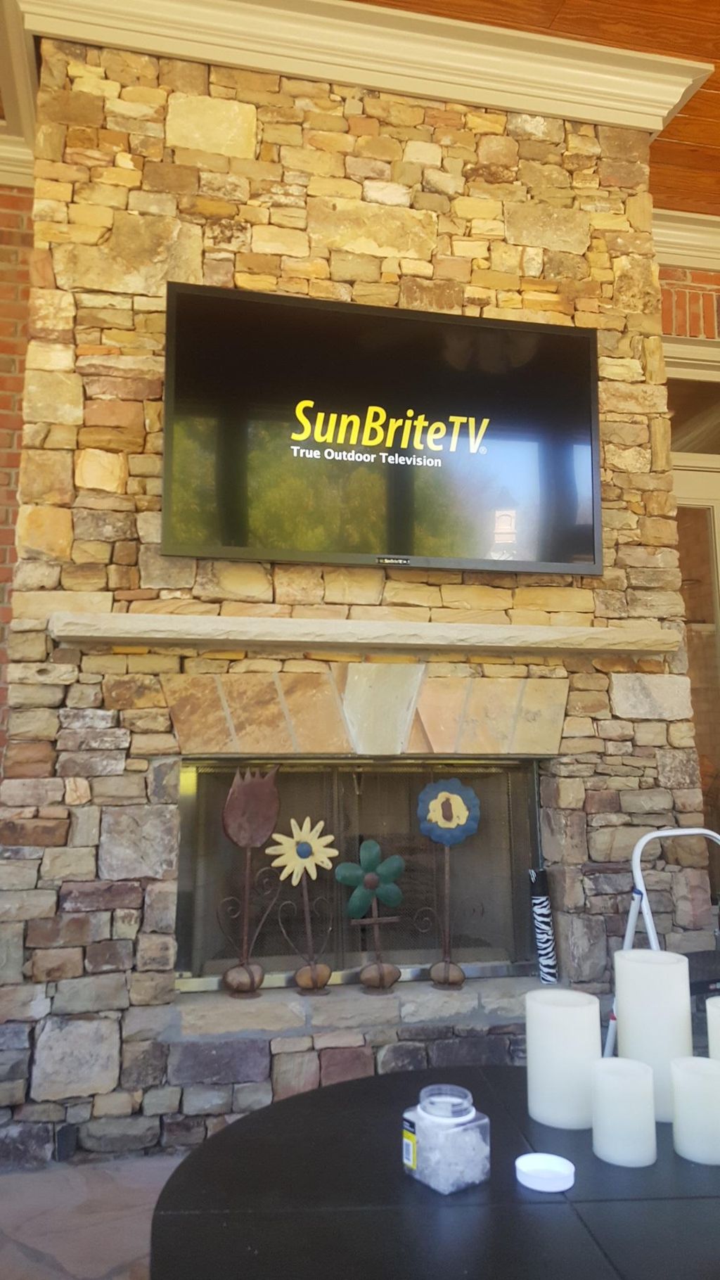 Outdoor TV Mount in Stone (2)