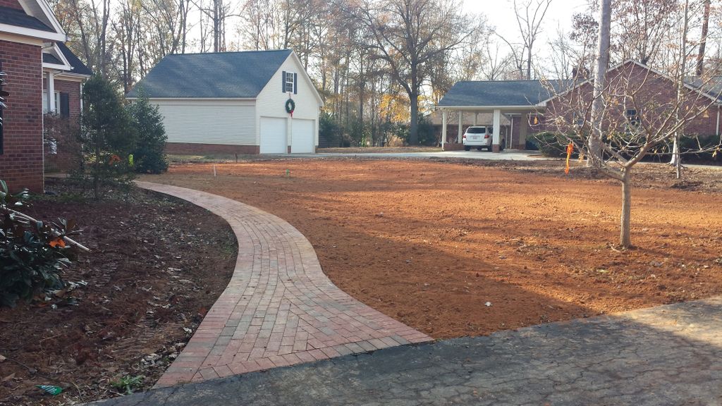 this yard was final graded just b4 Christmas