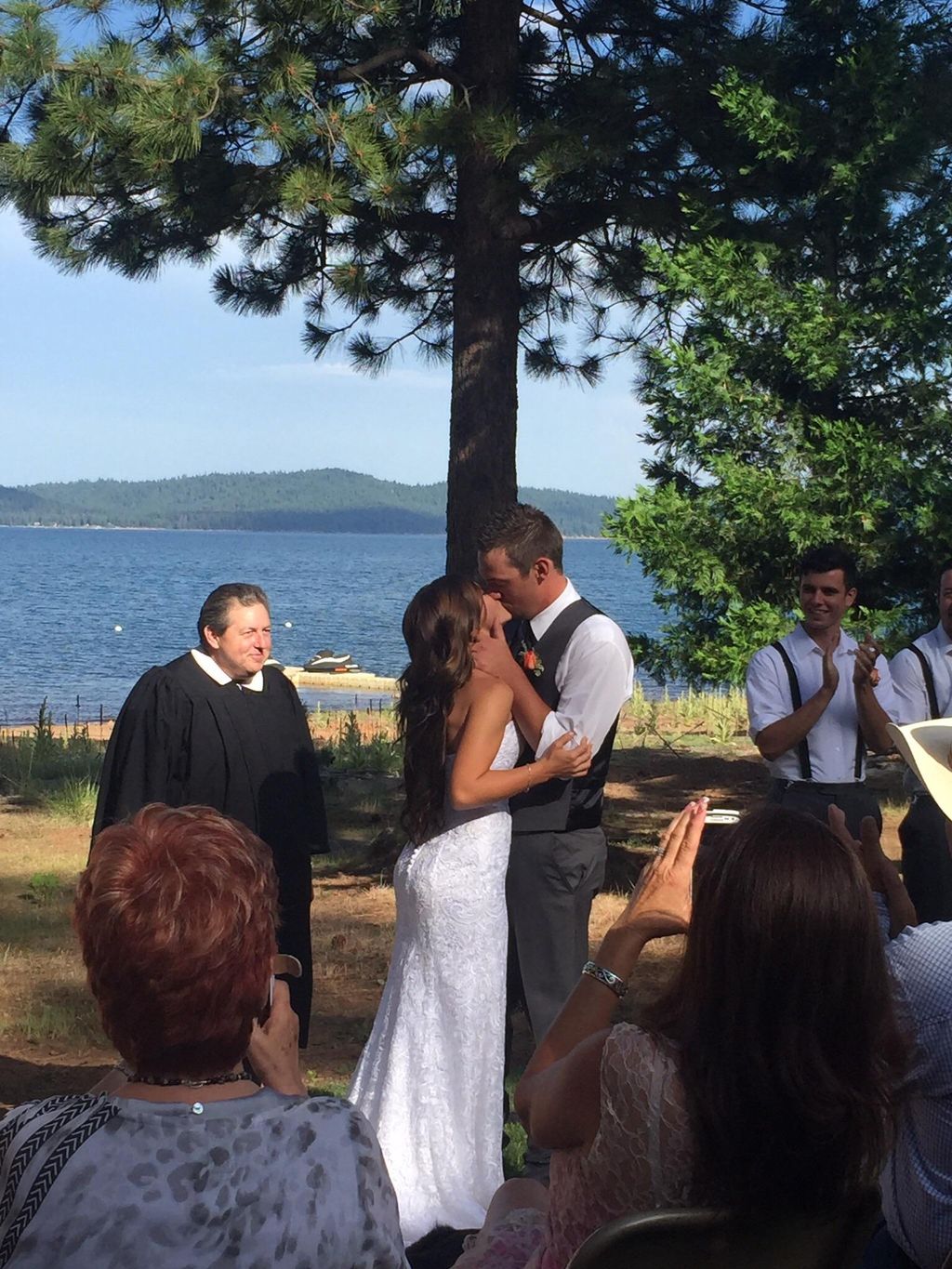 A wonderful wedding on Lake Almanor...