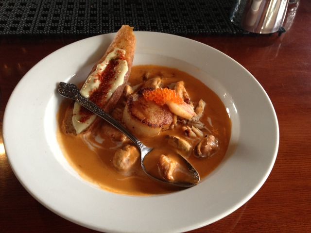 Bouillabaisse with Spanish chili and Toast.