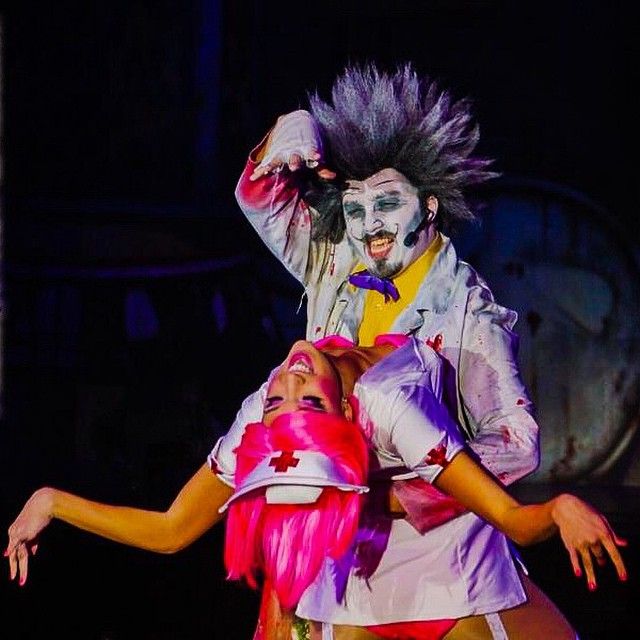 Frank Davis & Company can create customized shows 