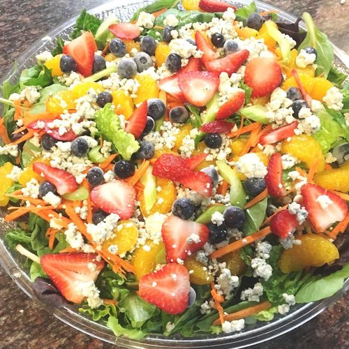 summer fresh berry and pear salad with bleu cheese