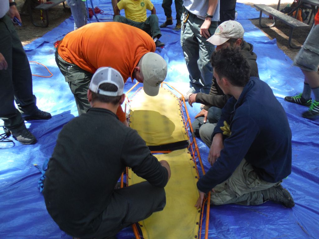 Teaching how to package the injured