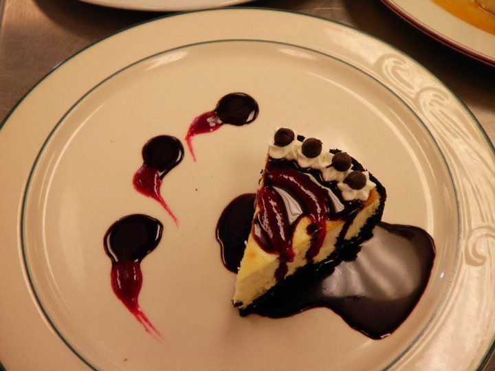 Vanilla cheese cake with a Oreo cookie crust with 