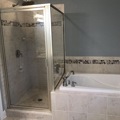 Look at those shower doors shine!