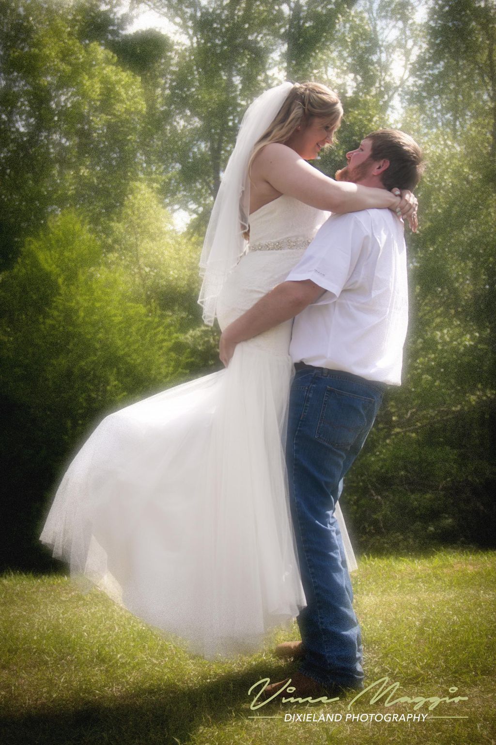 Don't just settle our Award winning Photographer w