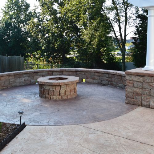 We do custom decorative patios, walls and firepits