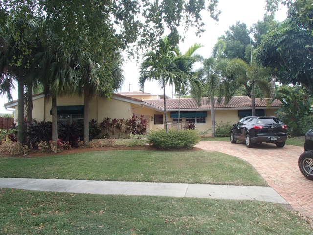 Large single family home by Fort  Lauderdale Beach