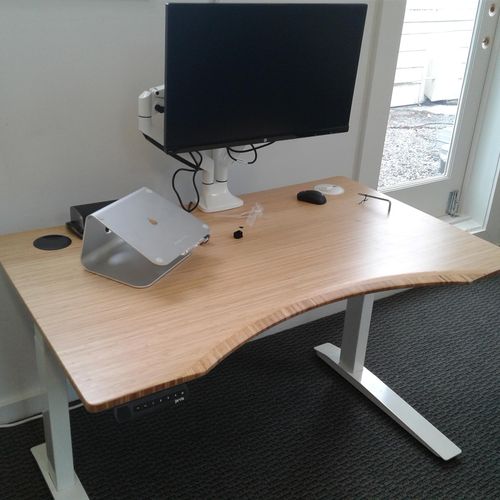I've built over 100 of these desks, mounted the mo