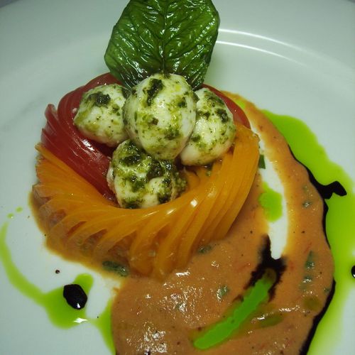 Tomato Mozzarella Salad with pesto