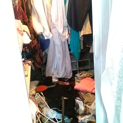 before closet, cant see the floor