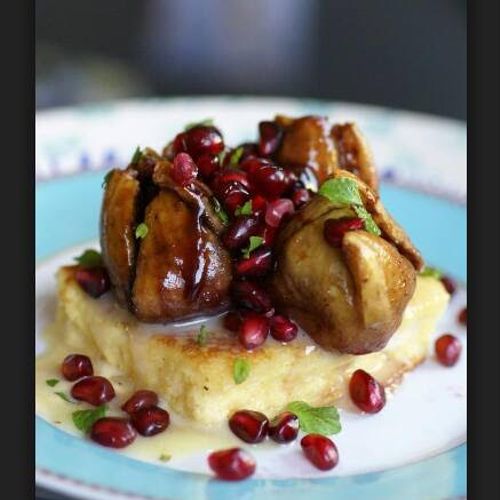 French toastWith poached figs drizzled with pomegr