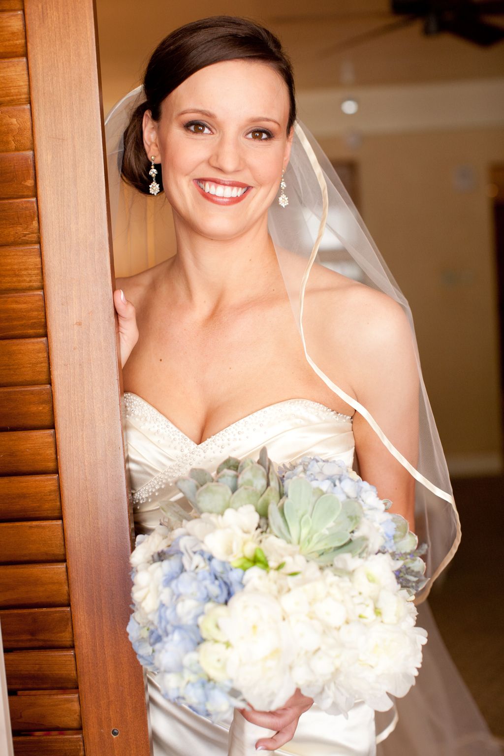 Bridal Makeup with eyelashes $85.00