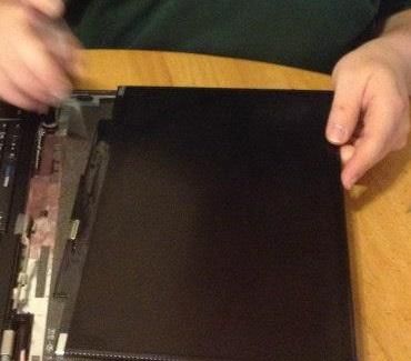 Repairing a laptop screen