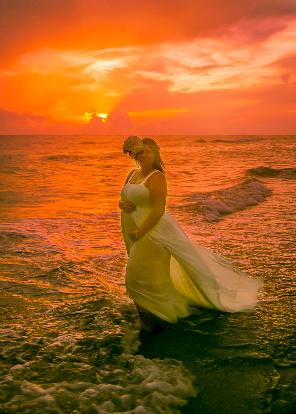 Beach portraits: maternity, family, couples.