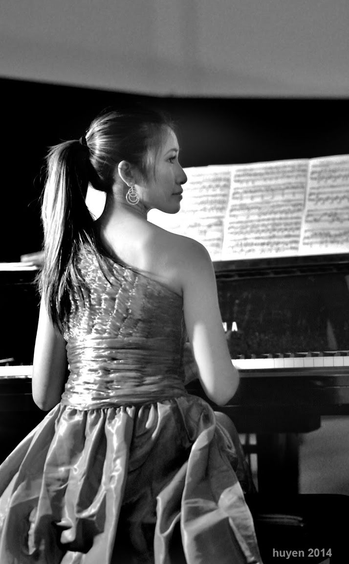 Van-Anh Nguyen - concert pianist, composer, produc