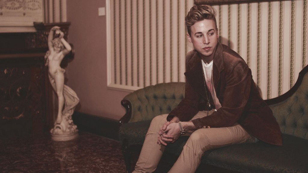 Model: Evan Reynolds