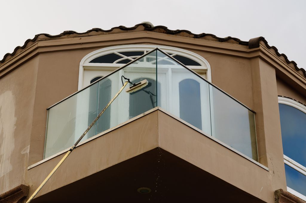Water Fed Pole cuts the time and risks, allowing u