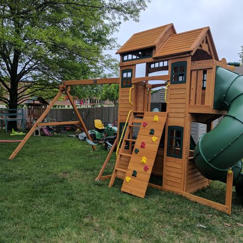 Playset Built and customer happy!