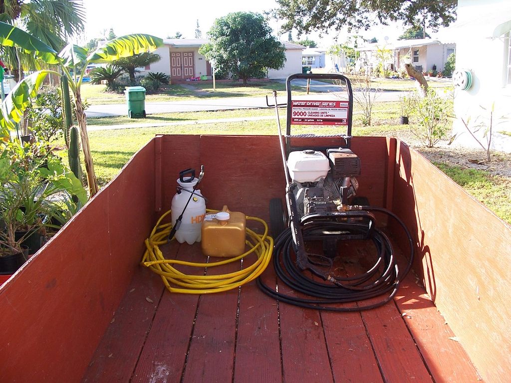 3000 psi pressure cleaner, I keep chlorine with me