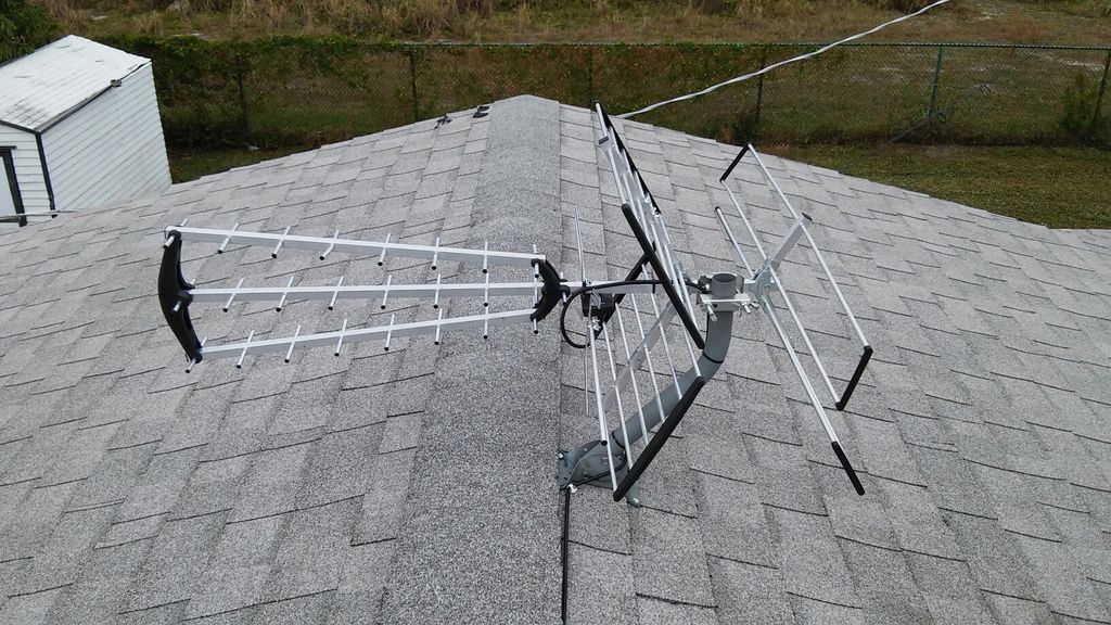 HDTV antenna installs bring in 30 plus channells o