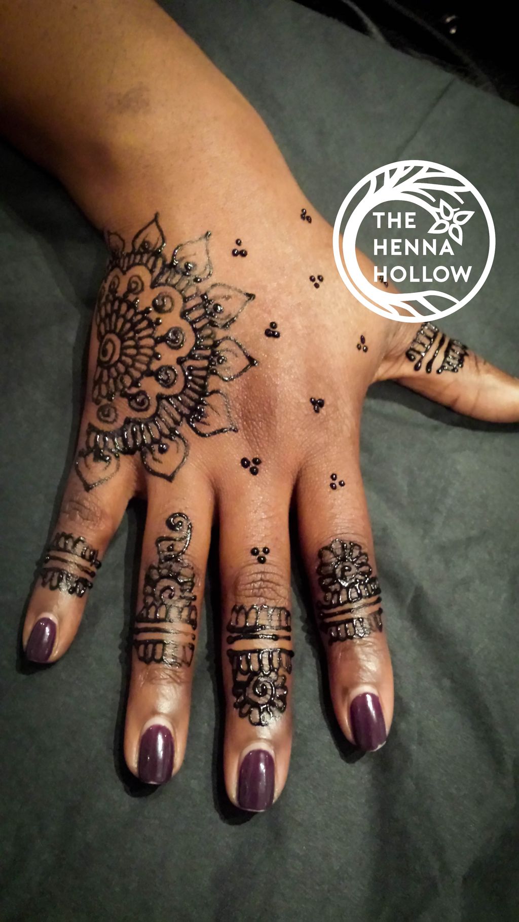 Traditional "three dot" filler for this half manda